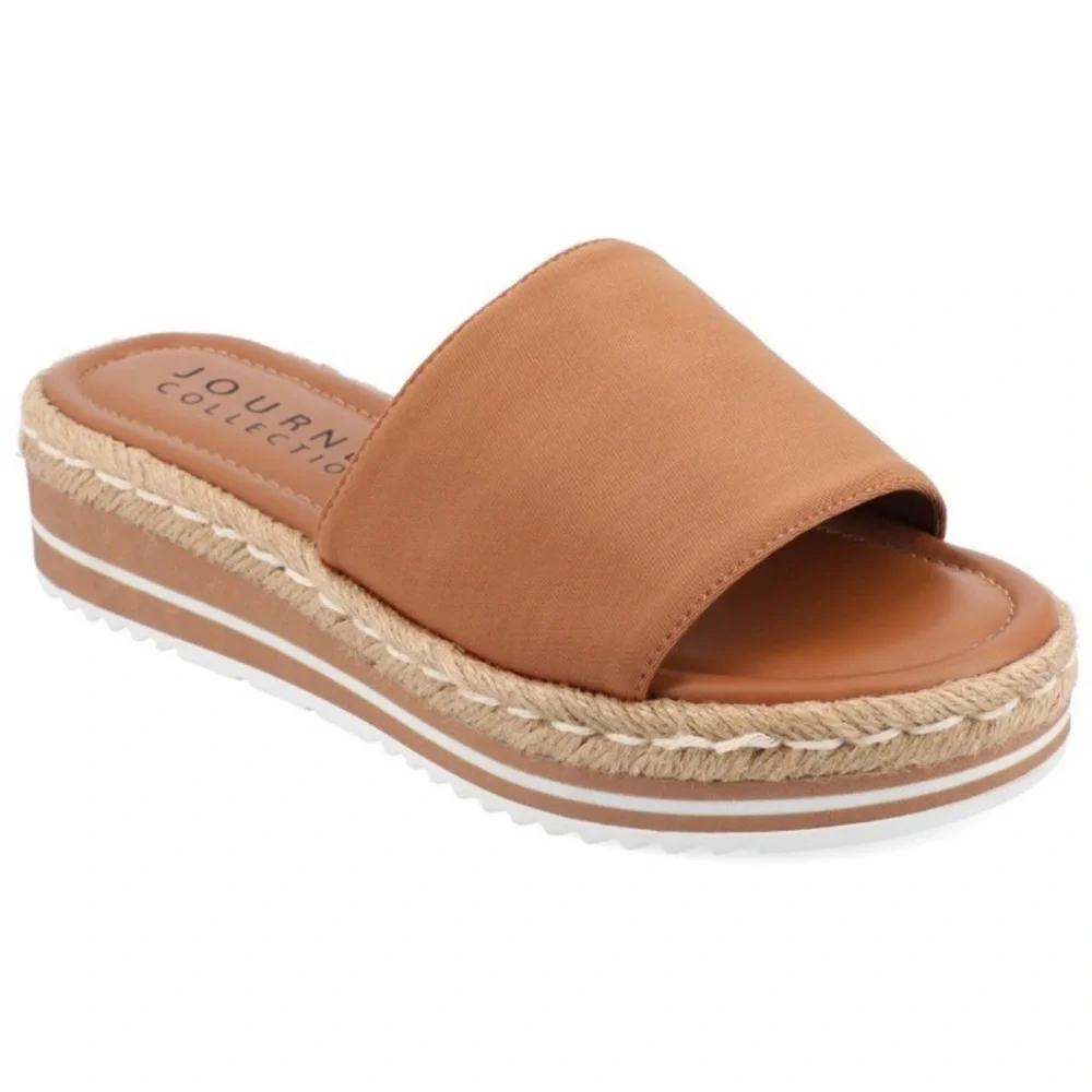 ⭐️ NWT Journee Collection Rosey Wedge Heel Platform Espadrille Sandals in Tan